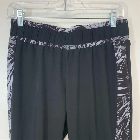 Fabletics Athletic Pants Woman Small Black Elastic Waist Taped Leg Tuxedo Stripe - Picture 2 of 13